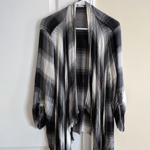 Plaid 3/4 sleeve shirt